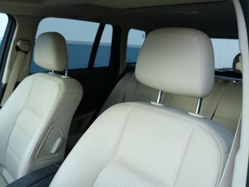 Used 2015 Mercedes-Benz GLK 350 GLK 350 4MATIC AWD 4dr SUV image 36