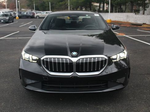 Used 2026 BMW 530i xDrive w/ Premium Package AWD/4WD image 3