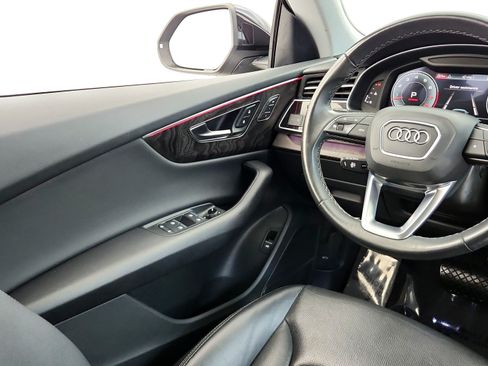 Used 2022 Audi Q8 Premium Plus AWD/4WD image 23