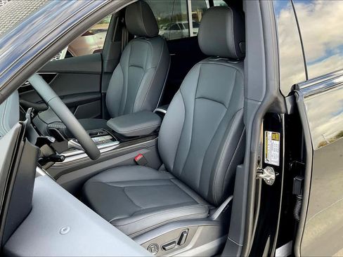 New 2026 Audi Q8 Premium Plus image 9