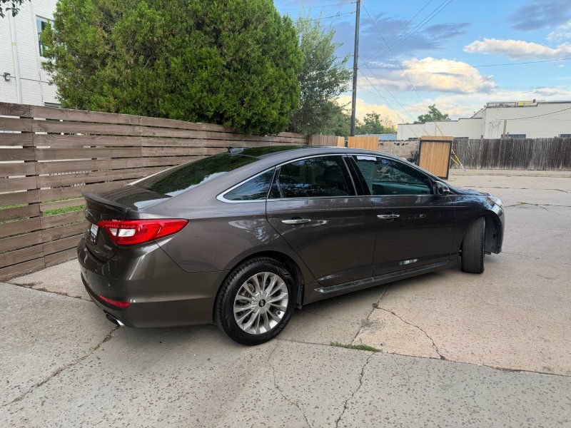 Used 2015 Hyundai Sonata Limited w/ Option Group 06 FWD image 4