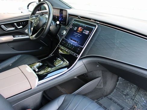 Used 2023 Mercedes-Benz EQS 450+ 450 Base image 12