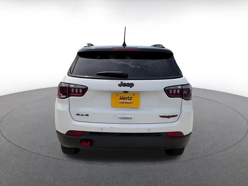 Used 2025 Jeep Compass Trailhawk AWD/4WD image 12