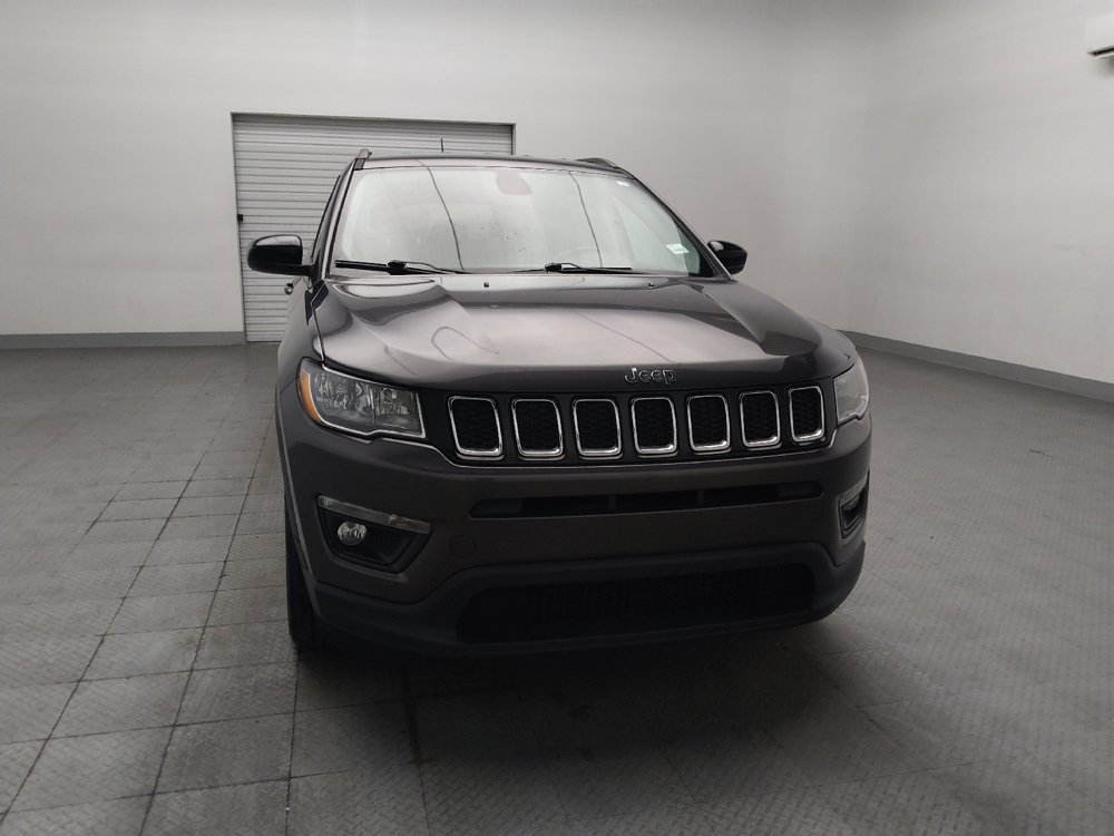Used 2018 Jeep Compass Latitude FWD image 14