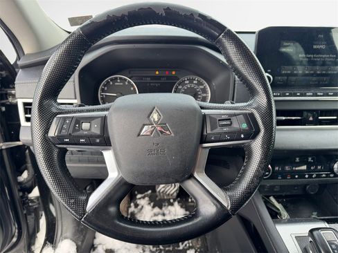 Used 2022 Mitsubishi Outlander SEL image 14