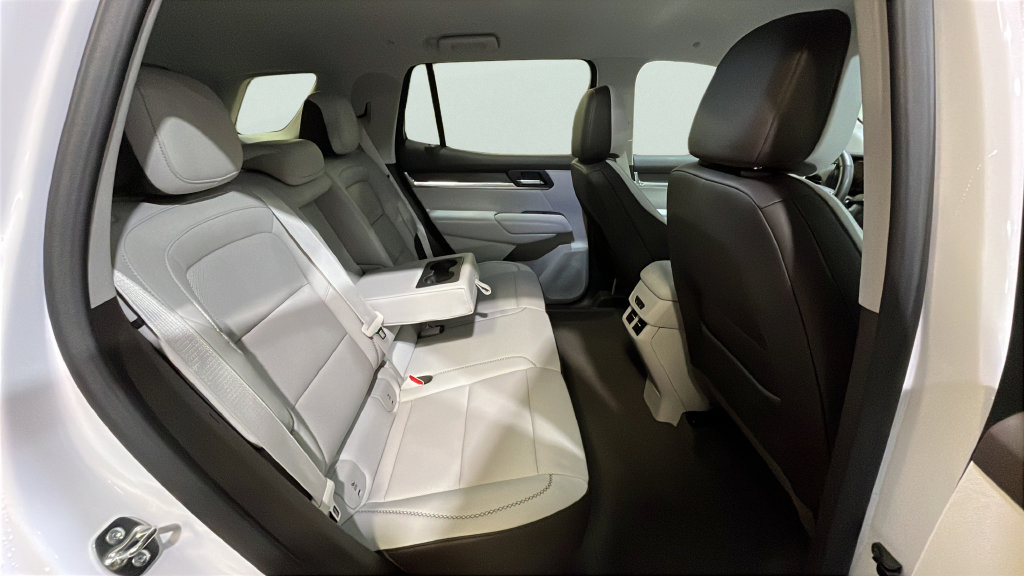 Used 2026 GMC Terrain Denali AWD/4WD image 18