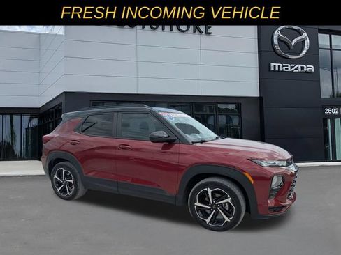 Used 2023 Chevrolet TrailBlazer RS w/ Sun and Liftgate Package FWD image 1