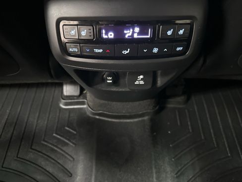 Used 2021 Hyundai Palisade Calligraphy w/ Cargo Package image 32