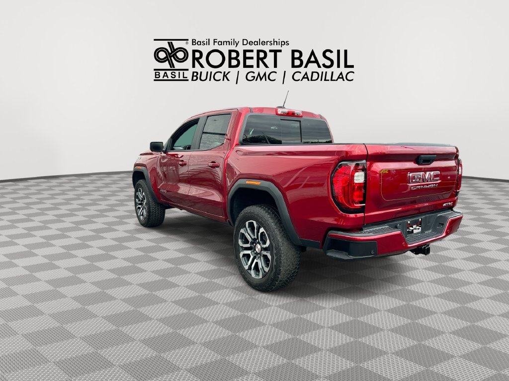 Used 2024 GMC Canyon AT4 w/ Technology Package AWD/4WD image 6