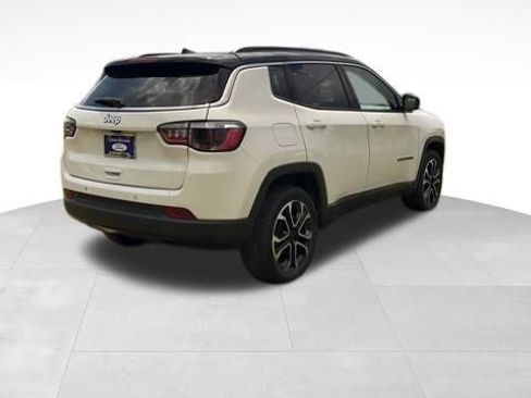 Used 2023 Jeep Compass Limited image 7