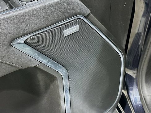 Used 2025 GMC Sierra 1500 SLT AWD/4WD image 19