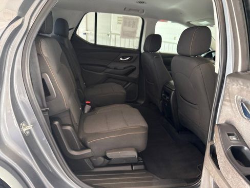 Used 2021 Chevrolet Traverse LT AWD/4WD image 26