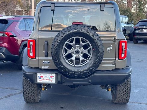 New 2025 Ford Bronco Badlands image 18