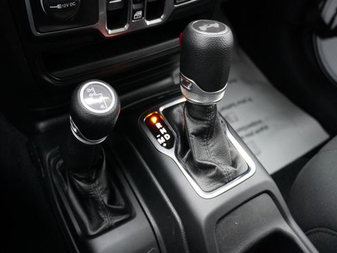 Used 2021 Jeep Wrangler Unlimited Sport image 24