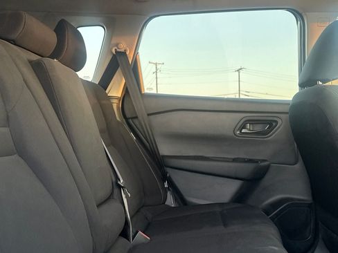 Certified 2024 Nissan Rogue S FWD image 32