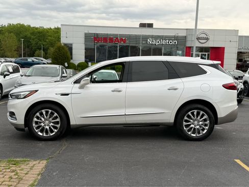 Used 2020 Buick Enclave Premium w/ Sun and Sites Package AWD/4WD image 4