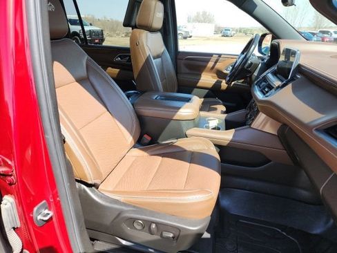 Certified 2021 Chevrolet Suburban High Country w/ Premium Package AWD/4WD image 46