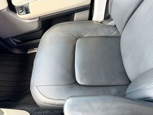 Used 2019 Land Rover Range Rover Supercharged AWD/4WD image 22