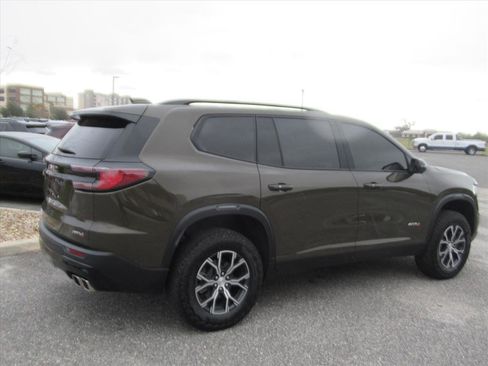 Used 2025 GMC Acadia AT4 image 6