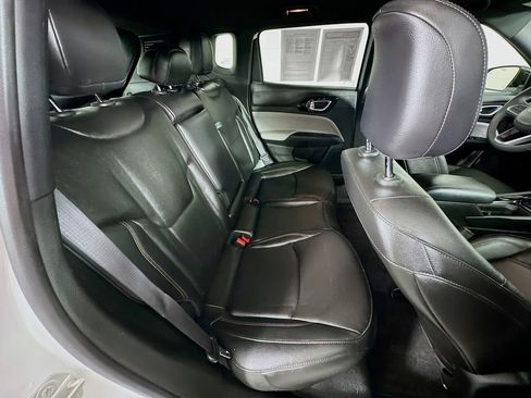 Used 2024 Jeep Compass Limited image 37