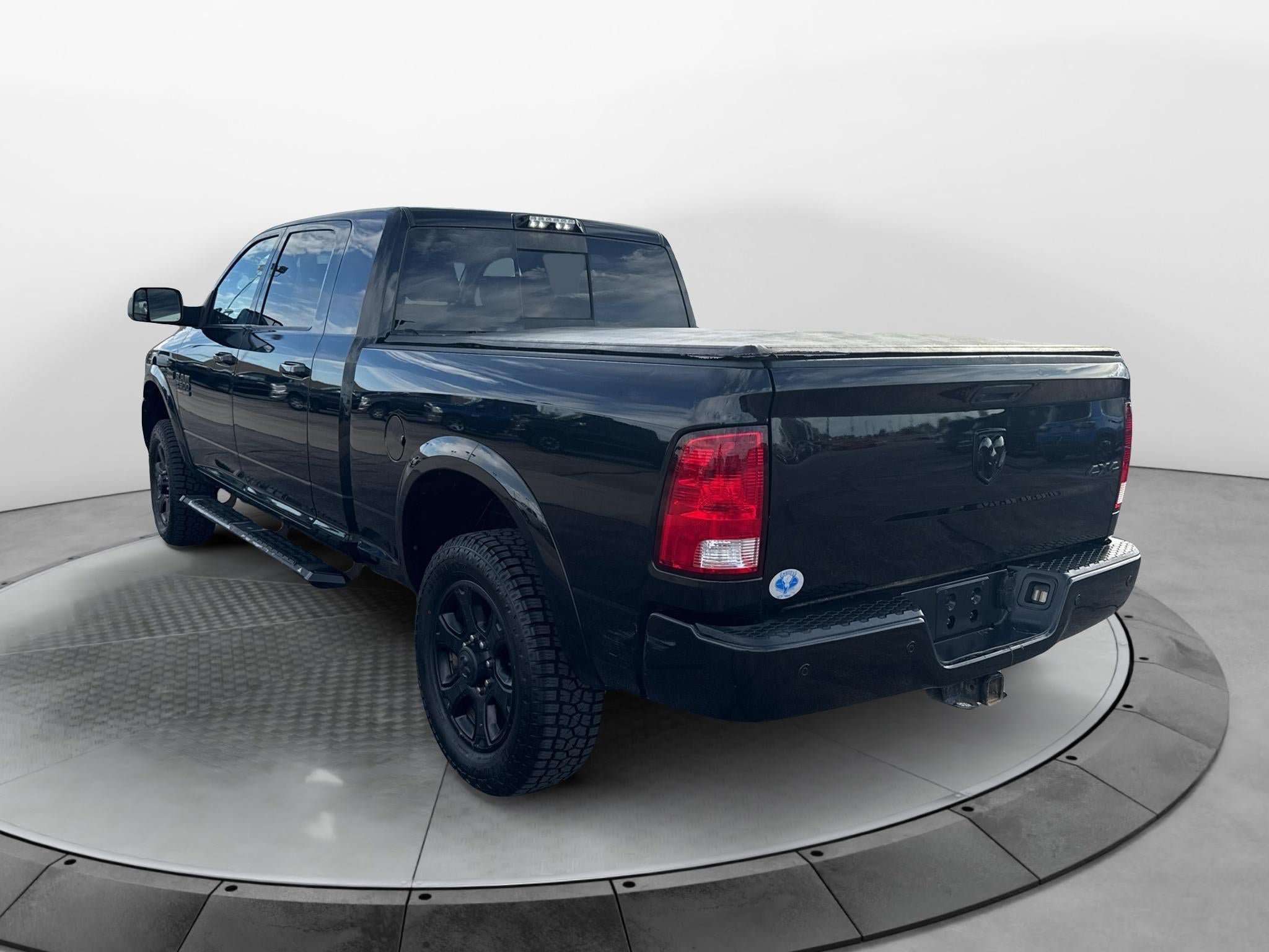 Used 2018 RAM 2500 Big Horn w/ Sport Appearance Group AWD/4WD image 3