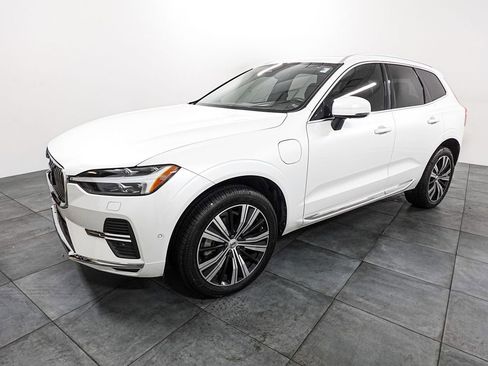 Used 2022 Volvo XC60 T8 Inscription w/ Advanced Package AWD/4WD image 3