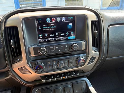 Used 2018 GMC Sierra 1500 Denali AWD/4WD image 16