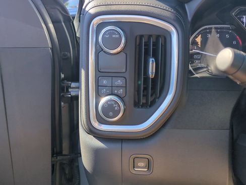 Certified 2021 GMC Sierra 1500 Elevation image 17