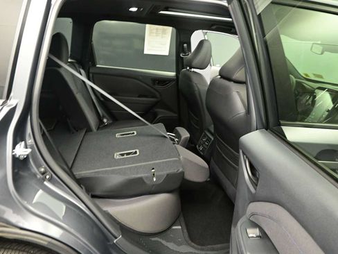 Used 2025 Subaru Forester Premium AWD/4WD image 33