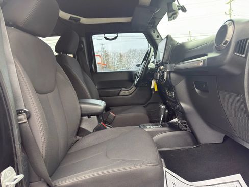 Used 2014 Jeep Wrangler Unlimited Sport w/ Quick Order Package 24S AWD/4WD image 21