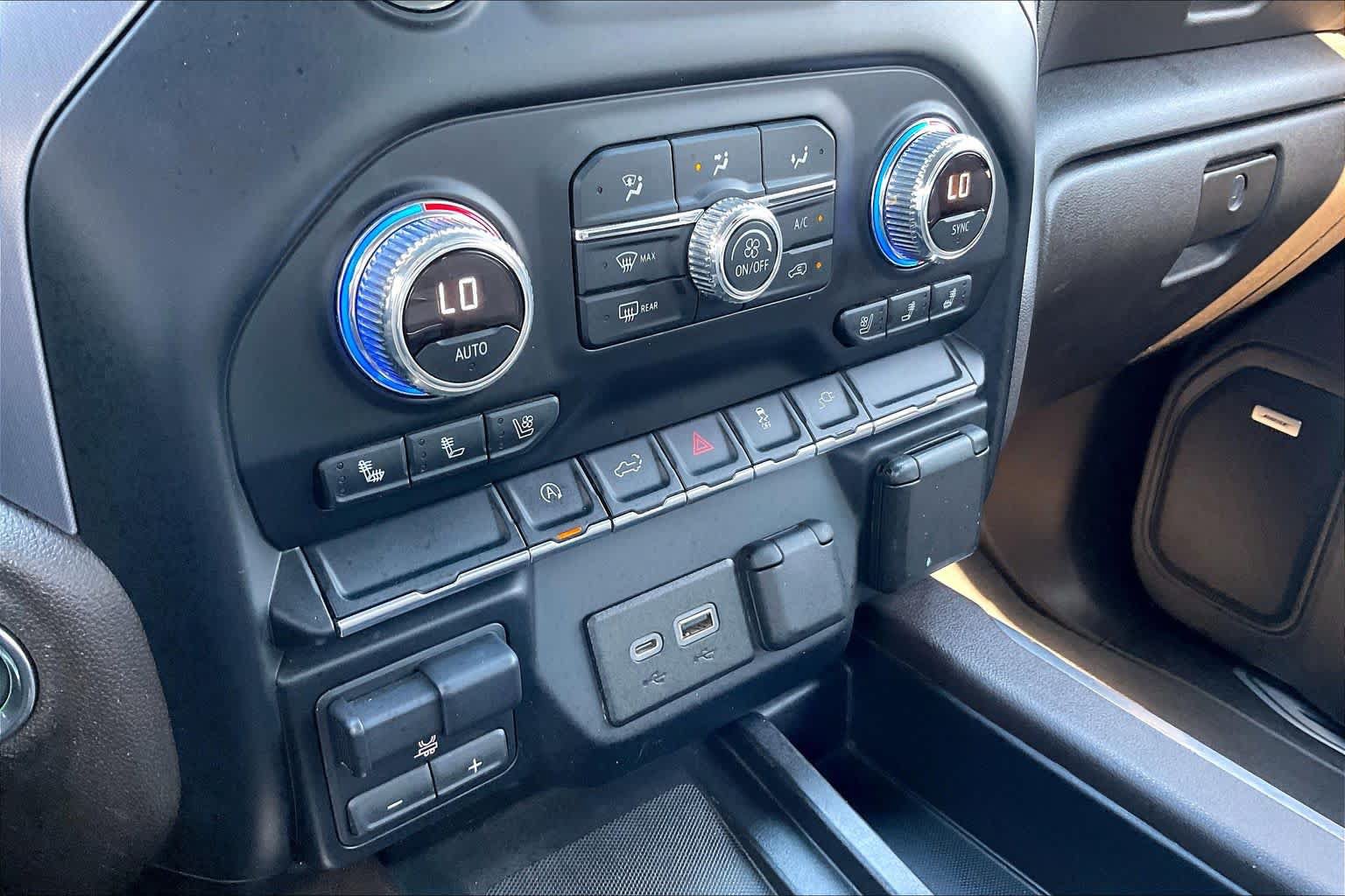 Used 2019 GMC Sierra 1500 SLT RWD image 32