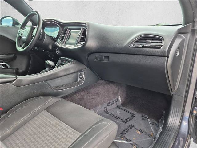 Used 2017 Dodge Challenger SXT RWD image 20