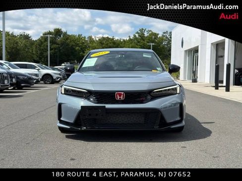 Used 2025 Honda Civic Type R image 2