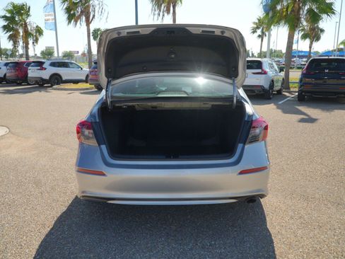 Used 2023 Honda Civic Sport image 11