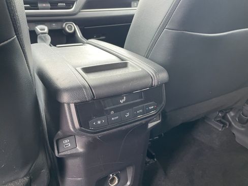 Used 2025 Toyota Grand Highlander XLE image 24