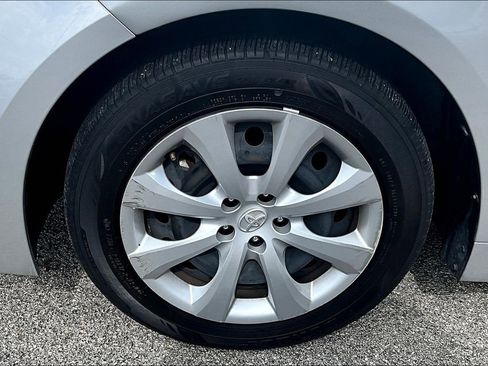 Used 2023 Toyota Corolla LE image 12