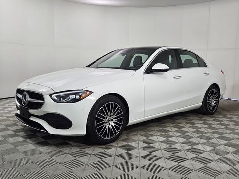 Used 2025 Mercedes-Benz C 300 Sedan image 3