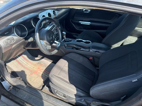 Used 2020 Ford Mustang GT w/ Black Accent Package RWD image 9