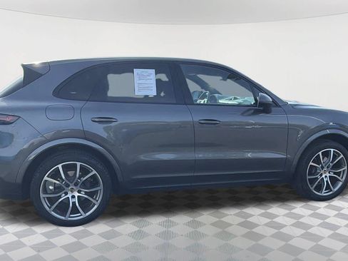 Used 2019 Porsche Cayenne AWD/4WD image 4