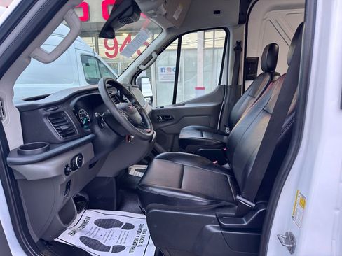 Used 2023 Ford Transit 250 Medium Roof image 13