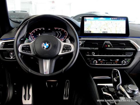 Used 2023 BMW 540i w/ M Sport Package RWD image 32