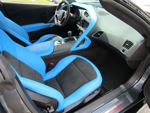 Used 2017 Chevrolet Corvette Grand Sport RWD image 12