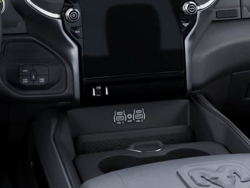 New 2026 RAM 2500 Laramie AWD/4WD image 24