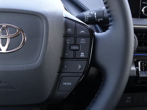 New 2026 Toyota Prius XLE FWD image 27