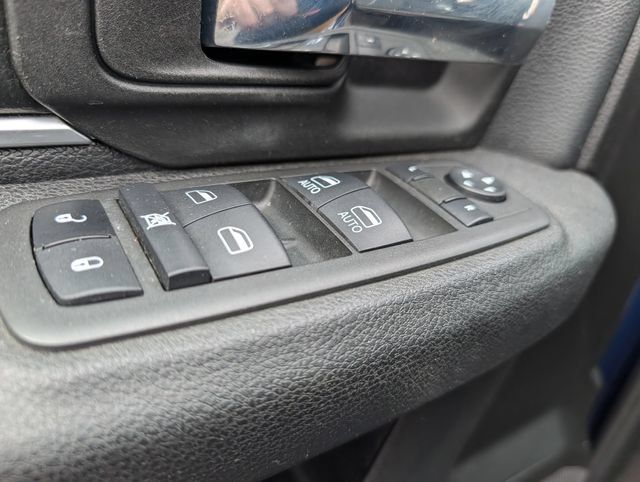 Used 2022 RAM 1500 Warlock AWD/4WD image 14