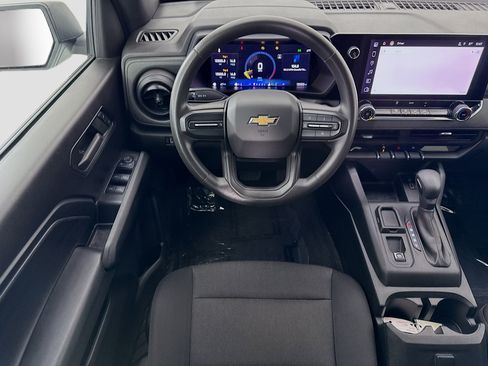 Used 2024 Chevrolet Colorado W/T image 22