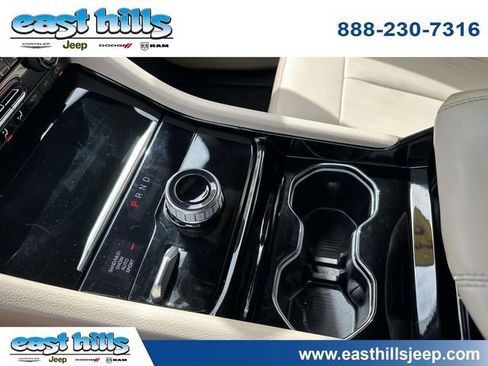 Certified 2023 Jeep Grand Cherokee Limited AWD/4WD image 38