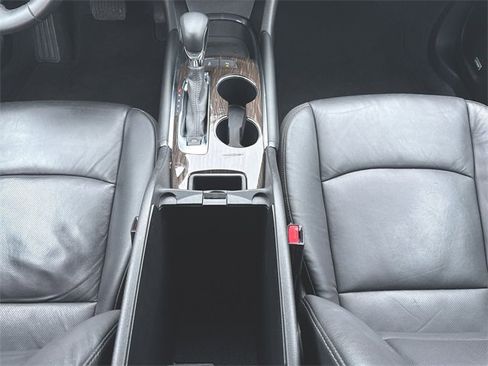 Used 2024 Chevrolet Malibu LT image 35