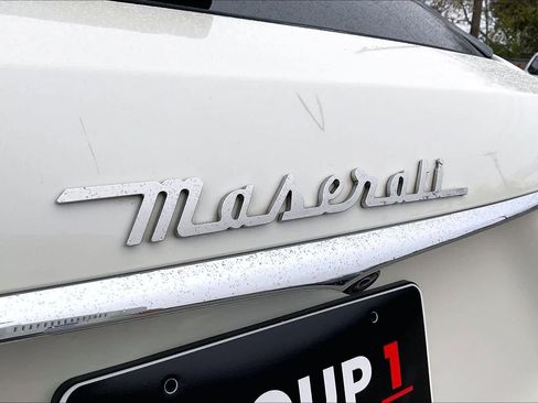 Used 2017 Maserati Levante S image 30