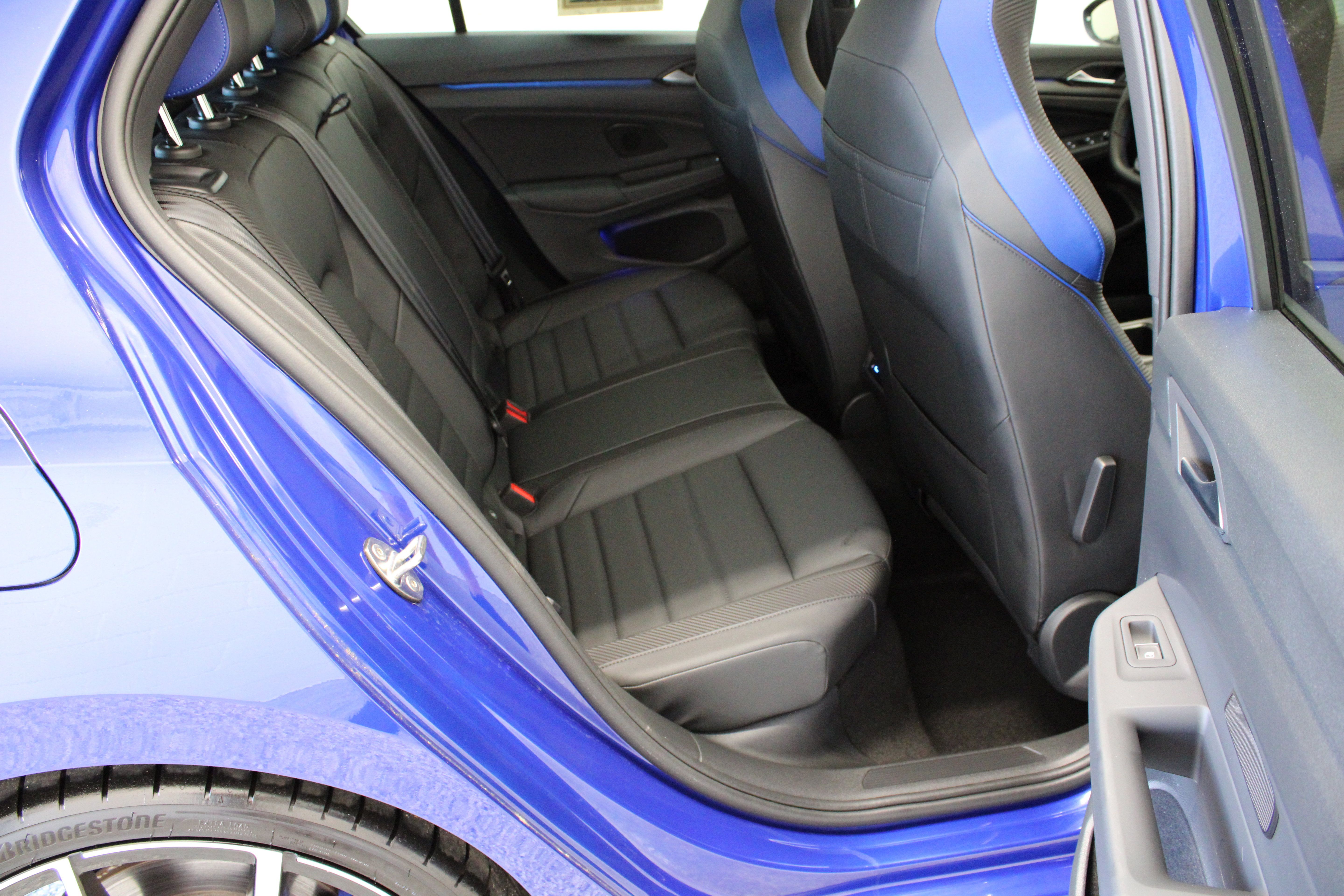 Used 2024 Volkswagen Golf R AWD/4WD image 33
